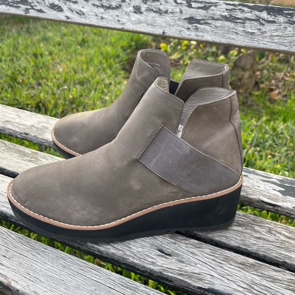 Eileen Fisher Lark wedge heel booties women’s size 6 - Picture 1 of 10